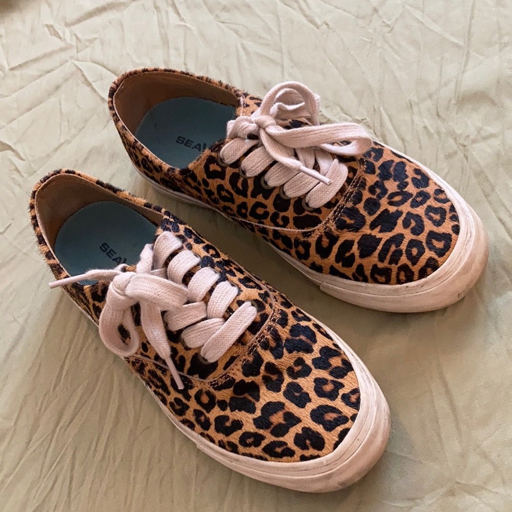 SeaVees cheetah print sneakers size 7